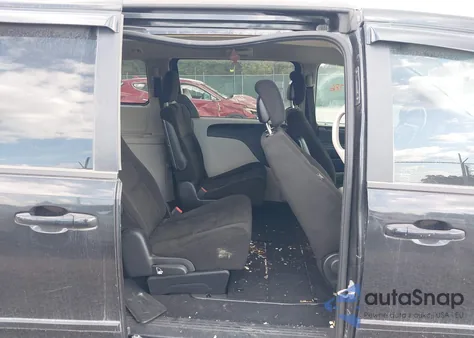 2015 Dodge Grand Caravan Sxt z USA, uszkodzony, nr VIN 2C4RDGCG8FR652778